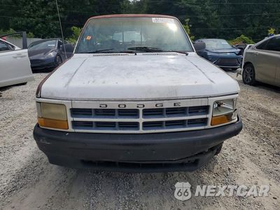 Piąte zdjęcie samochodu w środku: 1993 DODGE DAKOTA VIN:1B7FL26X8PS211737 - miniatura