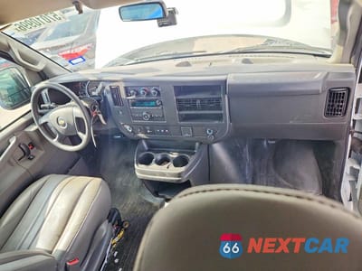 Zdjęcie 8 z 13 samochodu: 2025 CHEVROLET EXPRESS G2500 VIN:1GCWGAF74S1146608 - miniatura