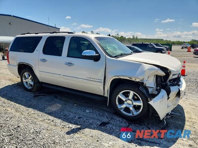 Czwarte zdjęcie samochodu z boku: 2013 CHEVROLET SUBURBAN K1500 LTZ VIN:1GNSKKE7XDR170587 - miniatura