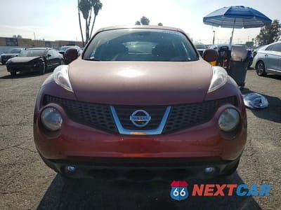 Piąte zdjęcie samochodu w środku: 2012 NISSAN JUKE S VIN:JN8AF5MVXCT120823 - miniatura