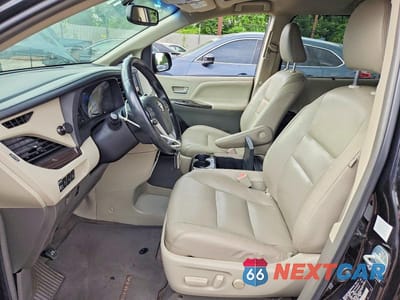 Zdjęcie 7 z 14 samochodu: 2015 TOYOTA SIENNA XLE 8-PASSENGER VIN:5TDYK3DC1FS580254 - miniatura