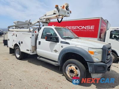Czwarte zdjęcie samochodu z boku: 2014 FORD F450 SUPER DUTY BUCKET TRUCK VIN:1FDUF4GT5EEA94440 - miniatura