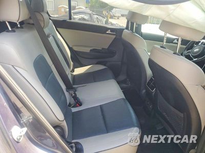 Zdjęcie 11 z 14 samochodu: 2018 KIA SPORTAGE EX VIN:KNDPNCAC4J7474259 - miniatura