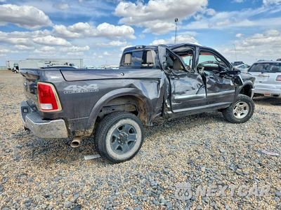 Trzecie zdjęcie samochodu z tyłu: 2018 RAM 2500 LONGHORN VIN:3C6UR5GL0JG262786 - miniatura