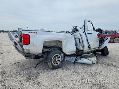 Trzecie zdjęcie samochodu z tyłu: 2016 CHEVROLET SILVERADO K1500 VIN:1GCNKNEH5GZ390045 - miniatura