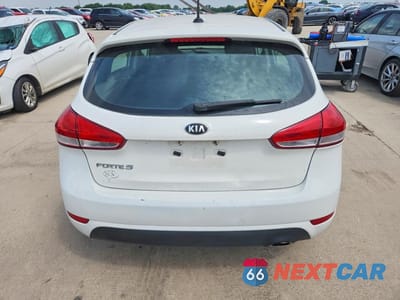 Zdjęcie 6 z 12 samochodu: 2017 KIA FORTE LX VIN:KNAFK5A87H5718209 - miniatura