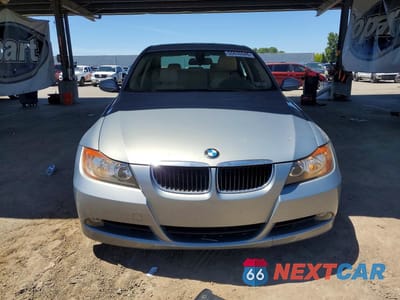 Piąte zdjęcie samochodu w środku: 2006 BMW 325 I VIN:WBAVB13556KR62768 - miniatura