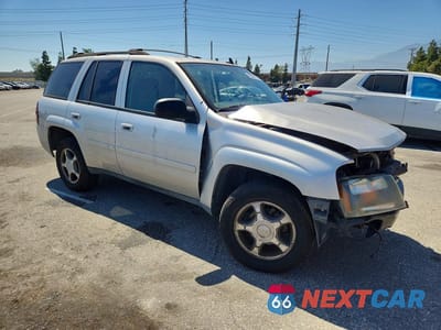 Czwarte zdjęcie samochodu z boku: 2008 CHEVROLET TRAILBLAZER LS VIN:1GNDS13S282223050 - miniatura