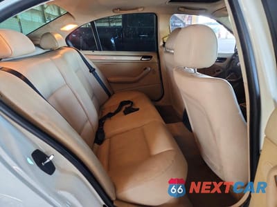 Zdjęcie 10 z 12 samochodu: 2000 BMW 323 I VIN:WBAAM334XYFP73685 - miniatura