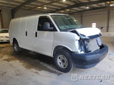 Czwarte zdjęcie samochodu z boku: 2023 GMC SAVANA G2500 VIN:1GTW7AFPXP1178437 - miniatura