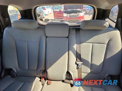 Zdjęcie 10 z 13 samochodu: 2010 HYUNDAI SANTA FE GLS VIN:5NMSG3AB6AH414438 - miniatura