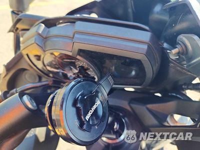 Zdjęcie 7 z 9 samochodu: 2018 KAWASAKI EX650 F VIN:JKAEXEK16JDA26226 - miniatura