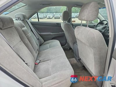 Zdjęcie 10 z 12 samochodu: 2002 TOYOTA CAMRY LE VIN:JTDBE32K320007733 - miniatura