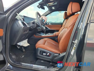 Zdjęcie 7 z 14 samochodu: 2025 BMW X7 XDRIVE40I VIN:5UX23EM05S9W41486 - miniatura