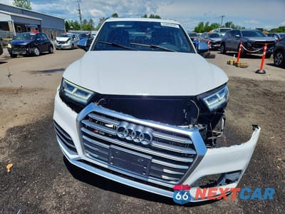 Piąte zdjęcie samochodu w środku: 2018 AUDI SQ5 PREMIUM PLUS VIN:WA1A4AFY6J2210050 - miniatura