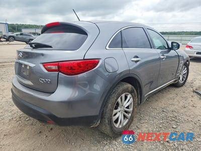 Trzecie zdjęcie samochodu z tyłu: 2017 INFINITI QX70 BASE VIN:JN8CS1MW2HM415244 - miniatura