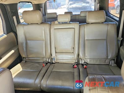 Zdjęcie 10 z 13 samochodu: 2010 TOYOTA SEQUOIA LIMITED VIN:5TDJW5G14AS025187 - miniatura