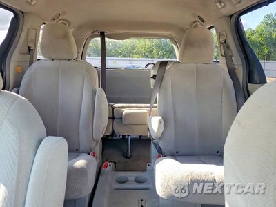 Zdjęcie 10 z 14 samochodu: 2011 TOYOTA SIENNA LE VIN:5TDKK3DC3BS106810 - miniatura