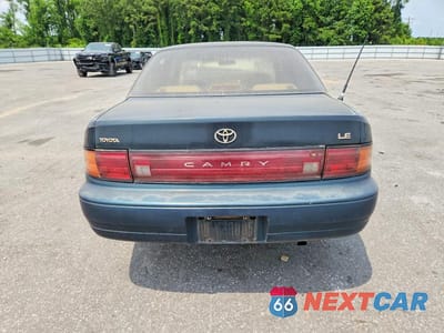 Zdjęcie 6 z 12 samochodu: 1994 TOYOTA CAMRY LE VIN:4T1SK12EXRU350447 - miniatura