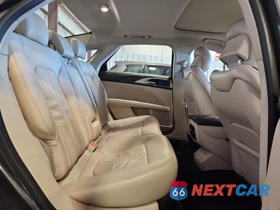 Zdjęcie 10 z 13 samochodu: 2017 LINCOLN MKZ SELECT VIN:3LN6L5DC8HR624428 - miniatura