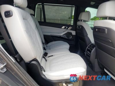 Zdjęcie 11 z 13 samochodu: 2026 BMW X7 XDRIVE40I VIN:5UX23EM06T9374702 - miniatura