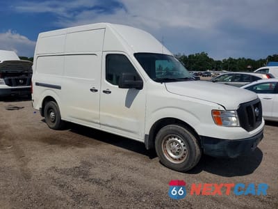 Czwarte zdjęcie samochodu z boku: 2018 NISSAN NV 2500 HD S VIN:1N6BF0LY2JN813852 - miniatura