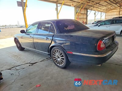 Drugie zdjęcie samochodu z przodu: 2007 JAGUAR XJ8 VIN:SAJWA71B17SH16795 - miniatura