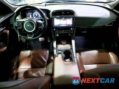 Zdjęcie 8 z 13 samochodu: 2017 JAGUAR F-PACE S VIN:SADCM2BVXHA088233 - miniatura