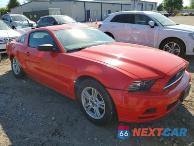 Czwarte zdjęcie samochodu z boku: 2014 FORD MUSTANG VIN:1ZVBP8AMXE5249496 - miniatura