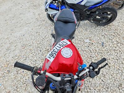 Piąte zdjęcie samochodu w środku: 2015 HONDA CB1000 R VIN:ZDCSC601XFF220143 - miniatura