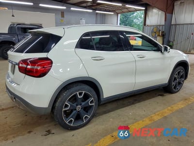 Trzecie zdjęcie samochodu z tyłu: 2018 MERCEDES-BENZ GLA 250 VIN:WDCTG4EB2JJ445033 - miniatura