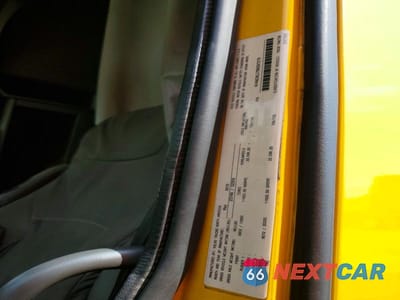 Zdjęcie 10 z 10 samochodu: 2011 VOLVO VNL SEMI TRUCK VIN:4V4NC9EJ7BN297278 - miniatura