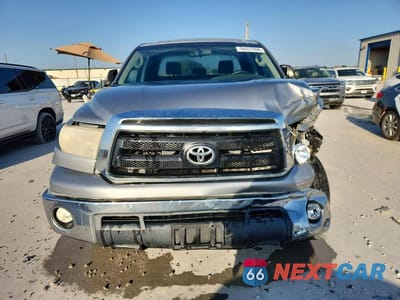 Piąte zdjęcie samochodu w środku: 2011 TOYOTA TUNDRA DOUBLE CAB SR5 VIN:5TFRM5F17BX024198 - miniatura