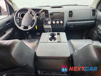 Zdjęcie 8 z 12 samochodu: 2007 TOYOTA TUNDRA DOUBLE CAB SR5 VIN:5TFRV541X7X013025 - miniatura