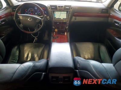 Zdjęcie 8 z 12 samochodu: 2007 LEXUS CT 200H VIN:JTHBL46F475042539 - miniatura