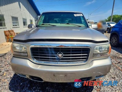Piąte zdjęcie samochodu w środku: 2000 CADILLAC ESCALADE VIN:1GYEK13RXYR112967 - miniatura