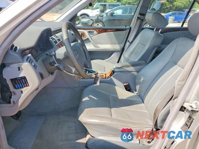 Zdjęcie 7 z 12 samochodu: 2000 MERCEDES-BENZ E 430 VIN:WDBJF70JXYA985643 - miniatura