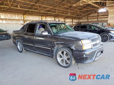 Czwarte zdjęcie samochodu z boku: 2005 CHEVROLET AVALANCHE C1500 VIN:3GNEC12Z75G169022 - miniatura