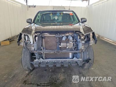 Piąte zdjęcie samochodu w środku: 2020 TOYOTA TACOMA SR5 V6 VIN:3TMAZ5CN8LM126963 - miniatura
