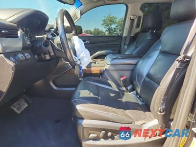 Zdjęcie 7 z 13 samochodu: 2019 CHEVROLET SUBURBAN K1500 LT VIN:1GNSKHKC2KR124544 - miniatura