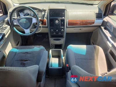 Zdjęcie 8 z 13 samochodu: 2008 CHRYSLER TOWN & COUNTRY TOURING VIN:2A8HR54P08R839461 - miniatura