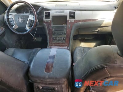 Zdjęcie 8 z 13 samochodu: 2007 CADILLAC ESCALADE ESV VIN:1GYFK66807R280605 - miniatura