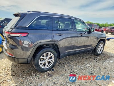 Trzecie zdjęcie samochodu z tyłu: 2022 JEEP GRAND CHEROKEE LIMITED VIN:1C4RJHBG1N8572006 - miniatura