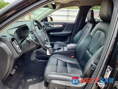 Zdjęcie 7 z 13 samochodu: 2021 VOLVO XC40 T5 MOMENTUM VIN:YV4162UK2M2407030 - miniatura