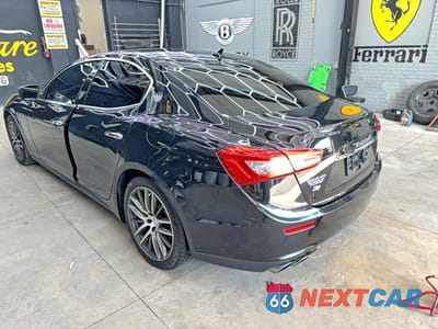 Trzecie zdjęcie samochodu z tyłu: 2016 MASERATI GHIBLI VIN:ZAM57RTA6G1183267 - miniatura