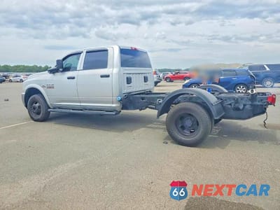 Drugie zdjęcie samochodu z przodu: 2015 RAM 3500 VIN:3C7WRTCL9FG592898 - miniatura