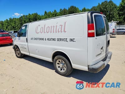 Drugie zdjęcie samochodu z przodu: 2010 CHEVROLET EXPRESS G1500 VIN:1GCUGADXXA1110933 - miniatura