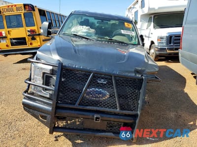 Piąte zdjęcie samochodu w środku: 2019 FORD F350 SUPER DUTY VIN:1FT8W3BT8KED99952 - miniatura