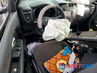 Zdjęcie 8 z 12 samochodu: 2019 KIA SOUL BASE VIN:KNDJN2A28K7919238 - miniatura