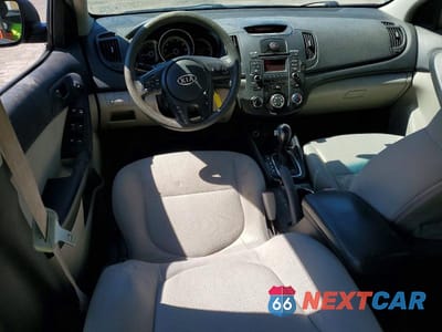 Zdjęcie 8 z 12 samochodu: 2012 KIA FORTE EX VIN:KNAFU5A26C5469478 - miniatura